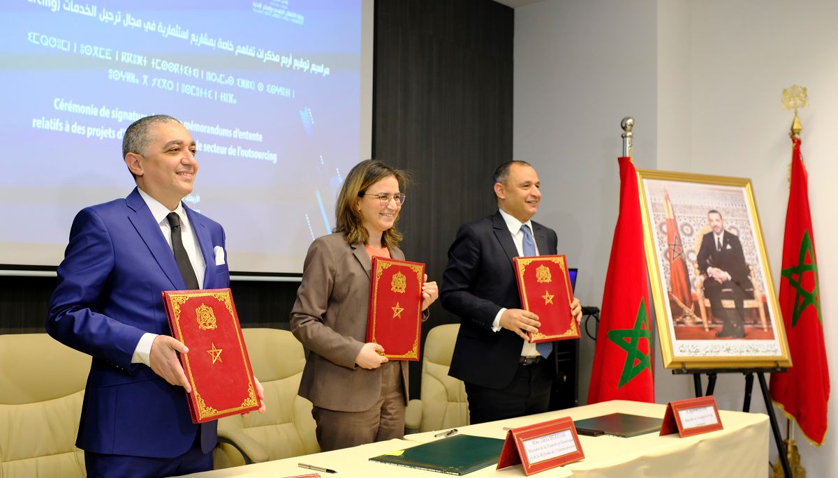 Signature de quatre mémorandums d’entente relatifs à des projets d’investissement dans le secteur de l’outsourcing